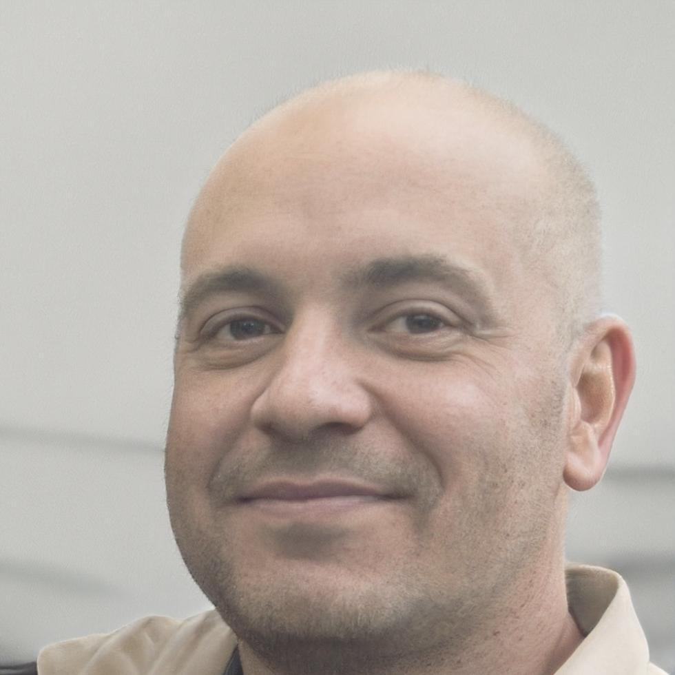 Retrato profesional del instructor principal